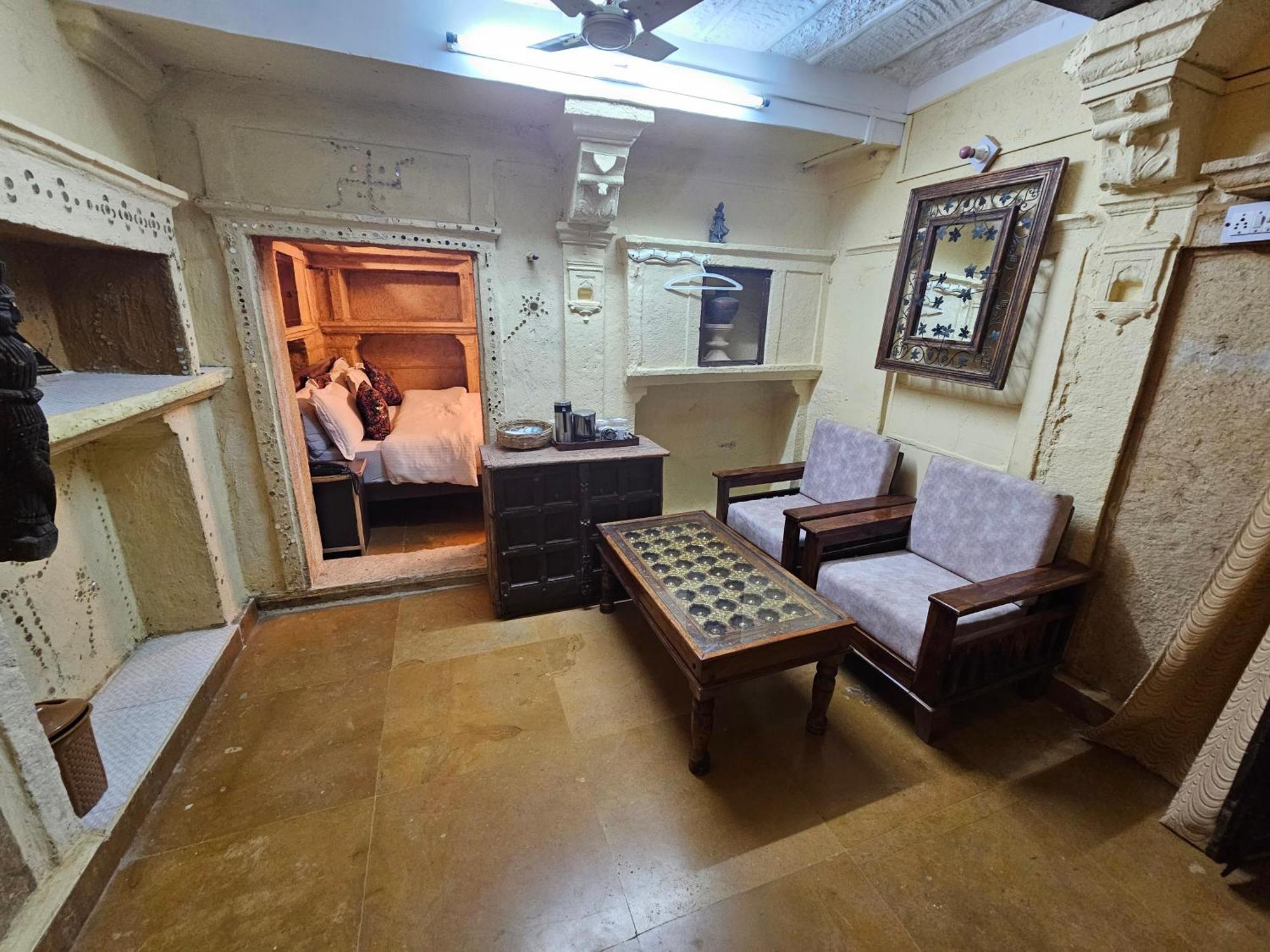 Desert Haveli Guest House Джайсалмер Номер фото