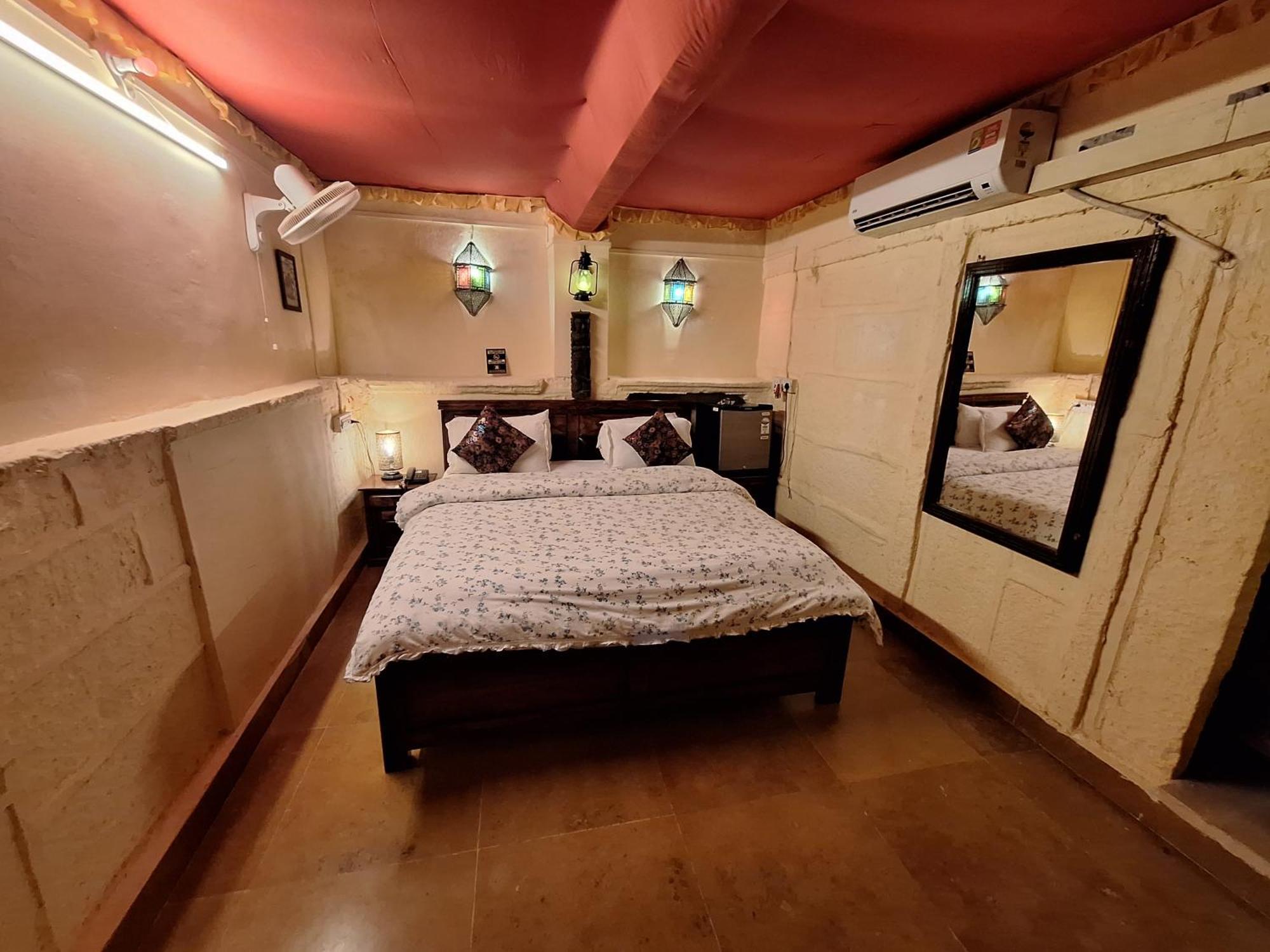 Desert Haveli Guest House Джайсалмер Номер фото