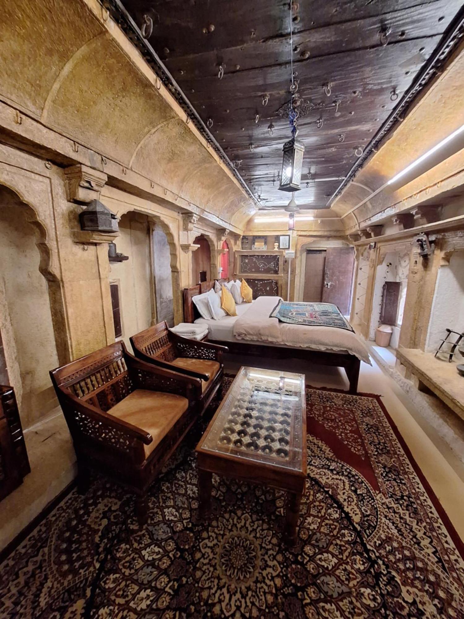 Desert Haveli Guest House Джайсалмер Номер фото